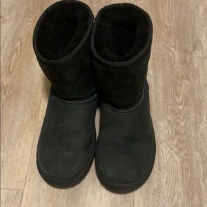 Girls UGG’S size 3